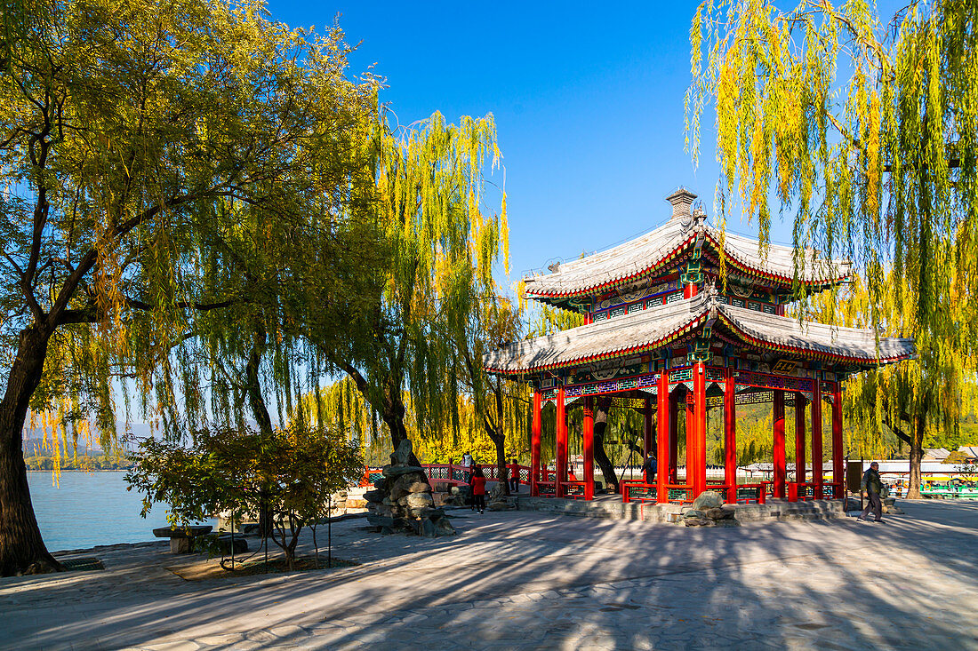 Ansicht des Wahrnehmungspavillons im Sommerpalast, UNESCO-Weltkulturerbe, Peking, Volksrepublik China, Asien