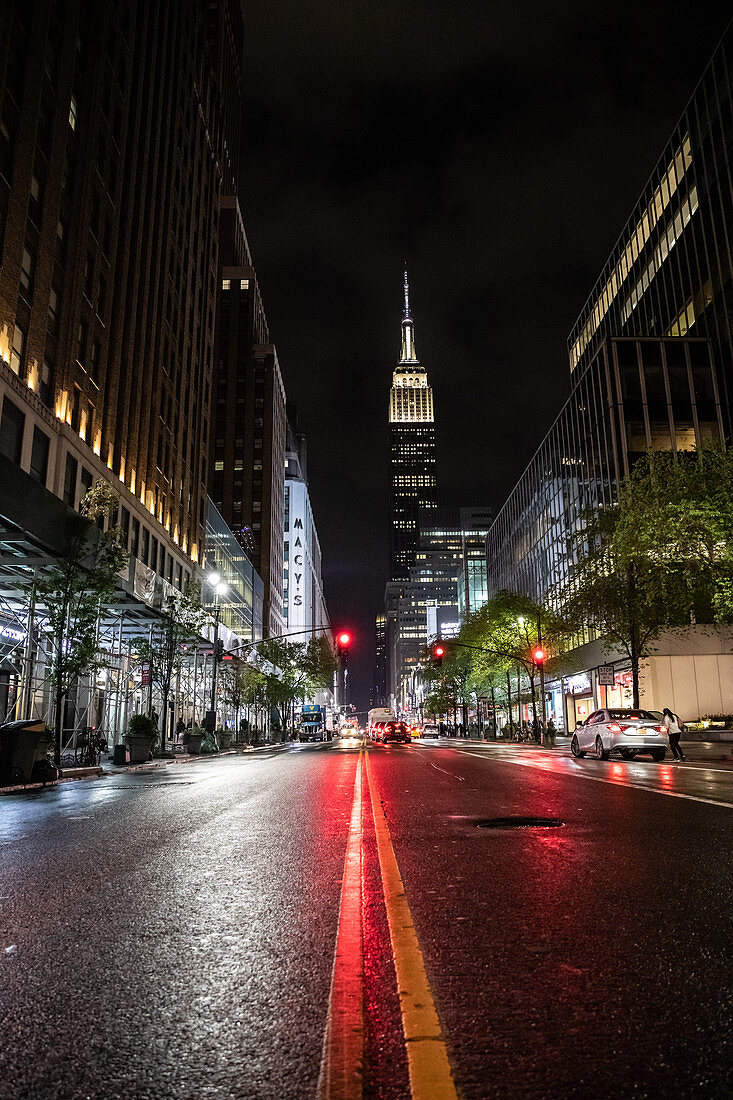 Straßen von New York in der Nacht, New York, Vereinigte Staaten von Amerika, Nordamerika