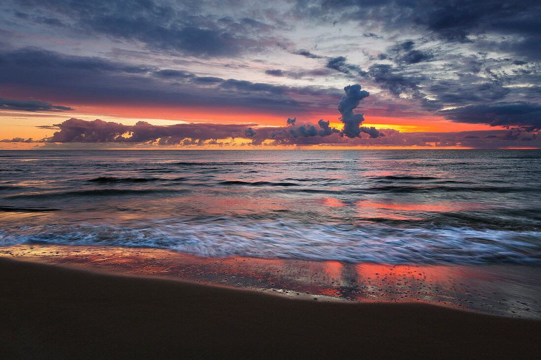 Morning mood on the beach, Ahlbeck, Usedom, Baltic Sea, Mecklenburg-Western Pomerania, Germany