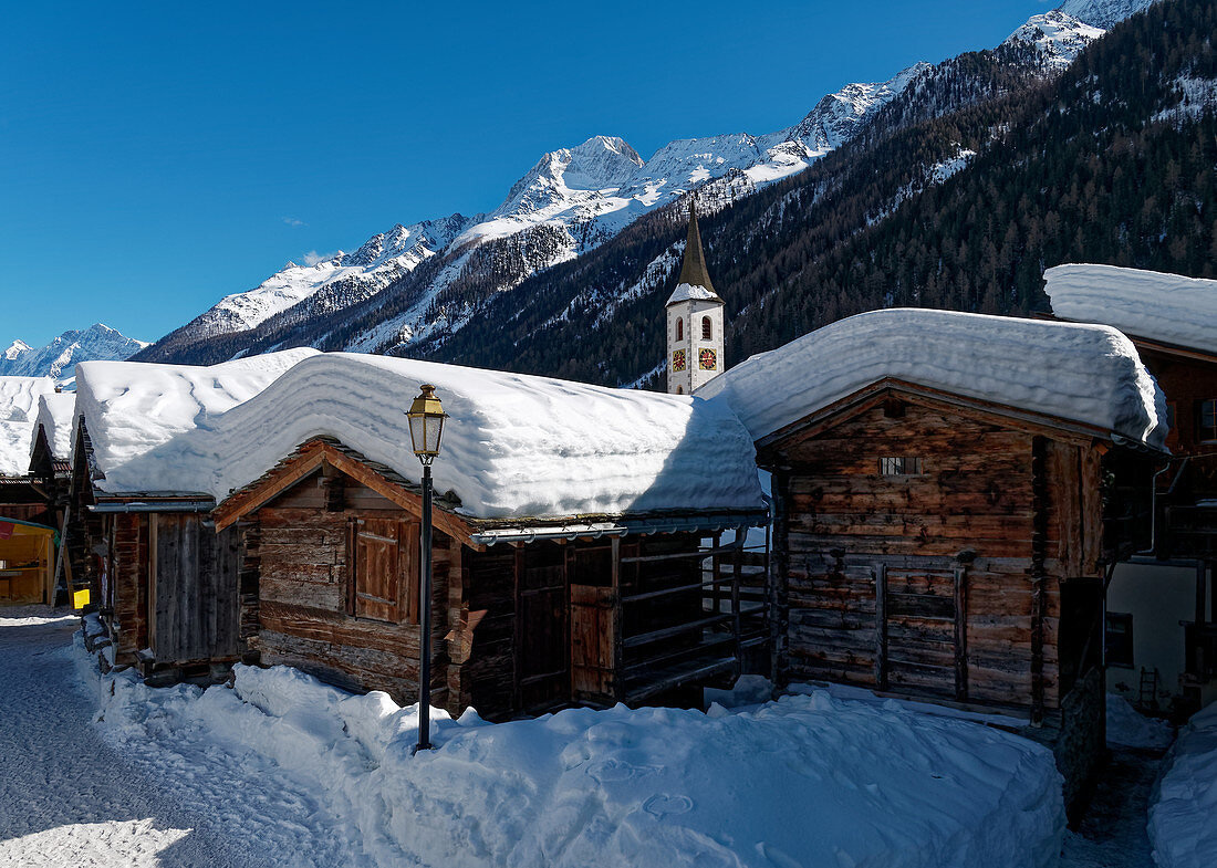 Traumwetter in Kippel im Lötschental, Wallis, Schweiz.