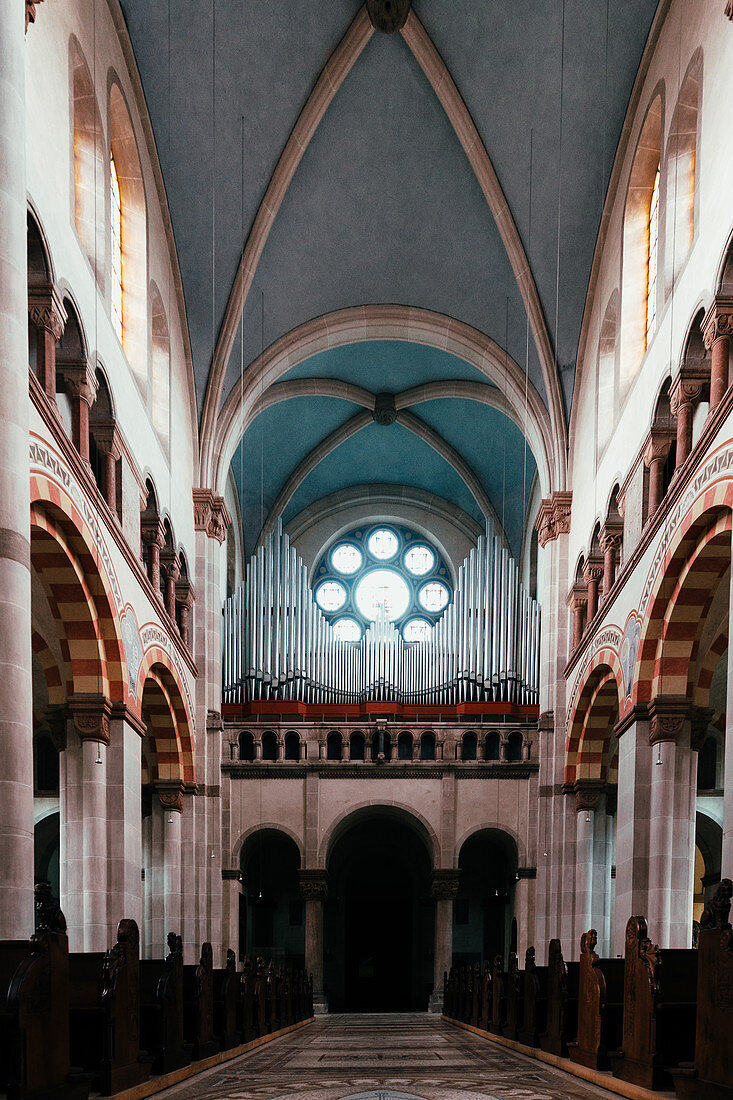 Innenaufnahme der St. Benno Kirche, München, Bayern, Deutschland