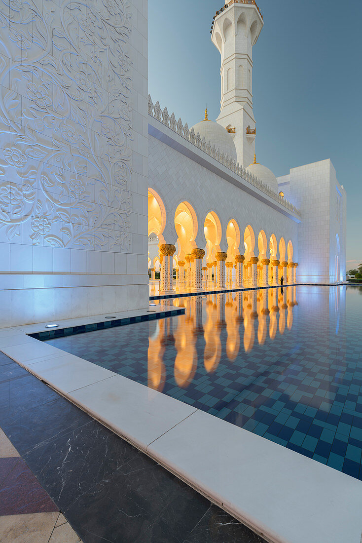 Sheikh Zayed Grand Mosque, Abu Dhabi, United Arab Emirates