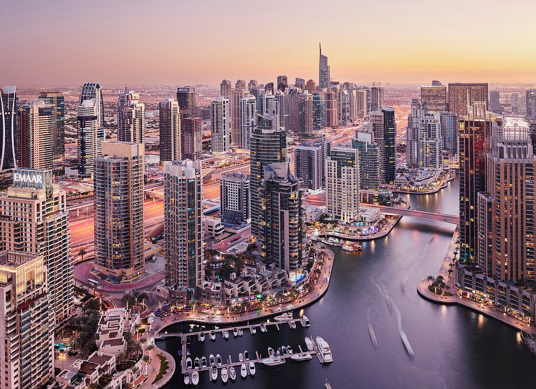 Blick über die Dubai Marina, Dubai, Vereinigte Arabische Emirate