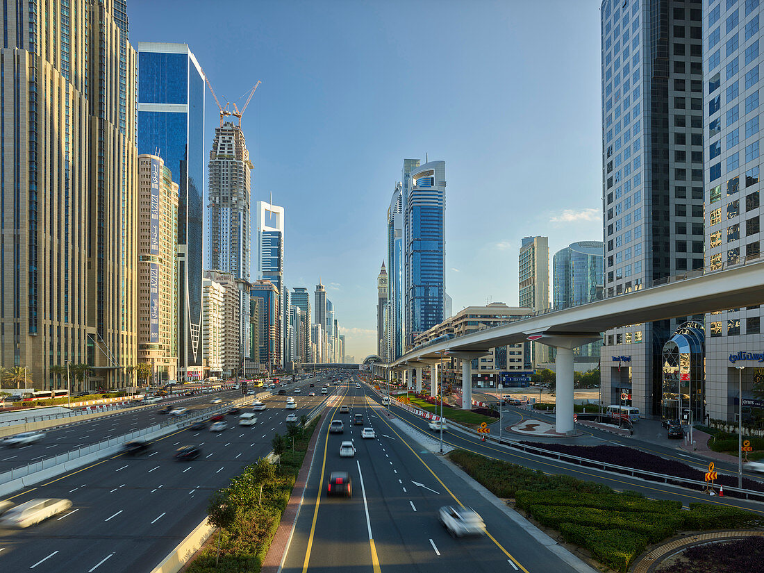 Wolkenkratzer an der Sheikh Zayed Road, Dubai, Vereinigte Arabische Emirate