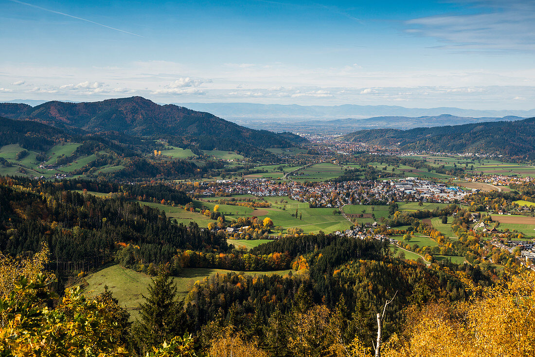 Blick auf das Dreisamtal, Herbst, Kirchzarten, Freiburg im Breisgau, Schwarzwald, Baden-Württemberg, Deutschland