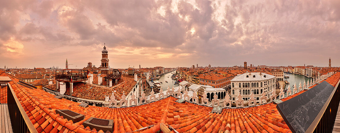 Grand Canal and Rialto Bridge from the roof terrace &quot;Tedeschi&quot; in Venice, Panorama, Veneto, Italy