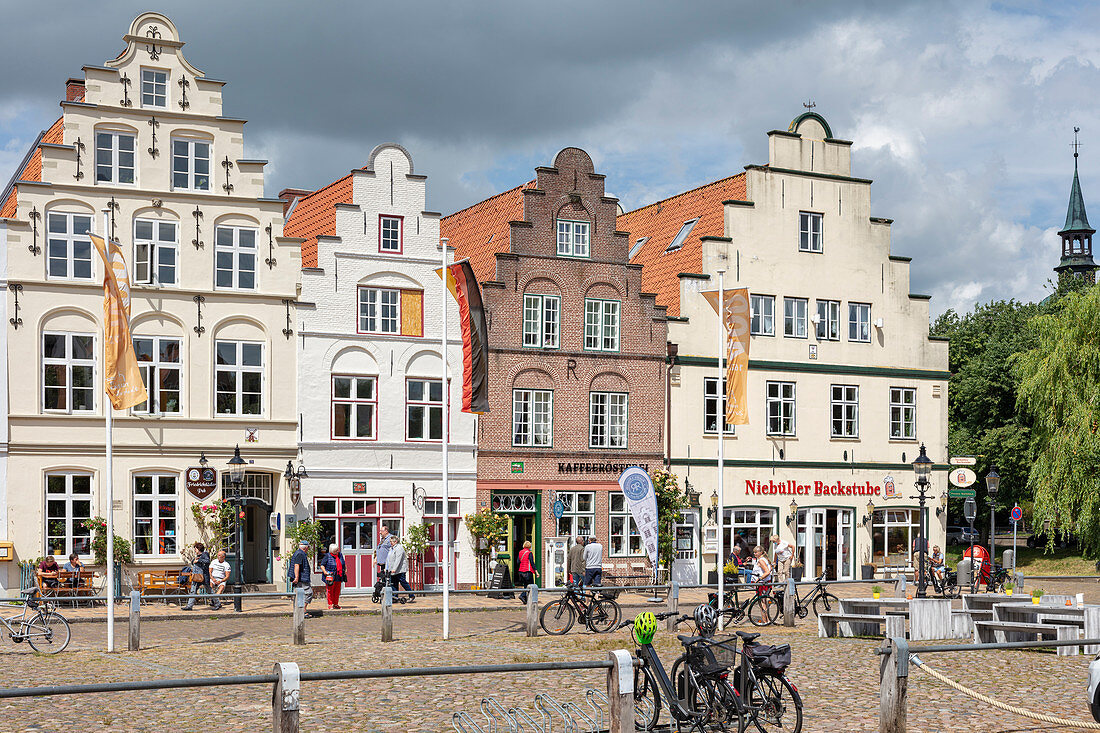 Gabled houses, Altstad, market square, Friedrichstadt, Schleswig-Holstein, Germany