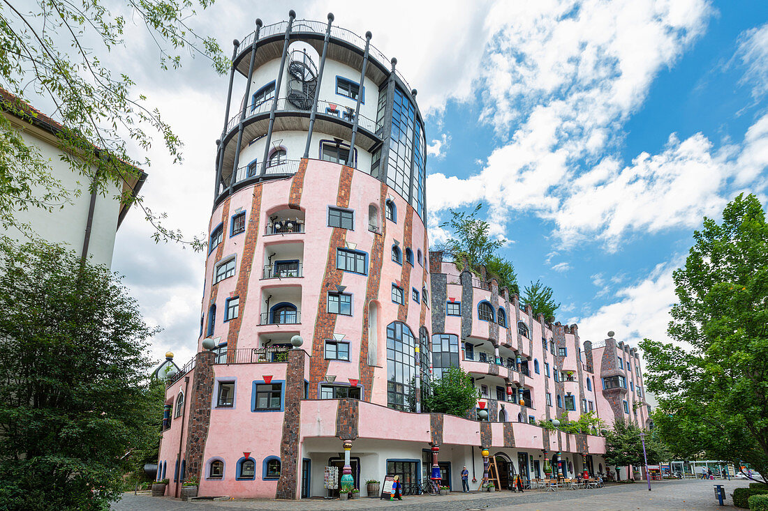 Hundertwasserhaus in Magdeburg, Sachsen-Anhalt, Deutschland