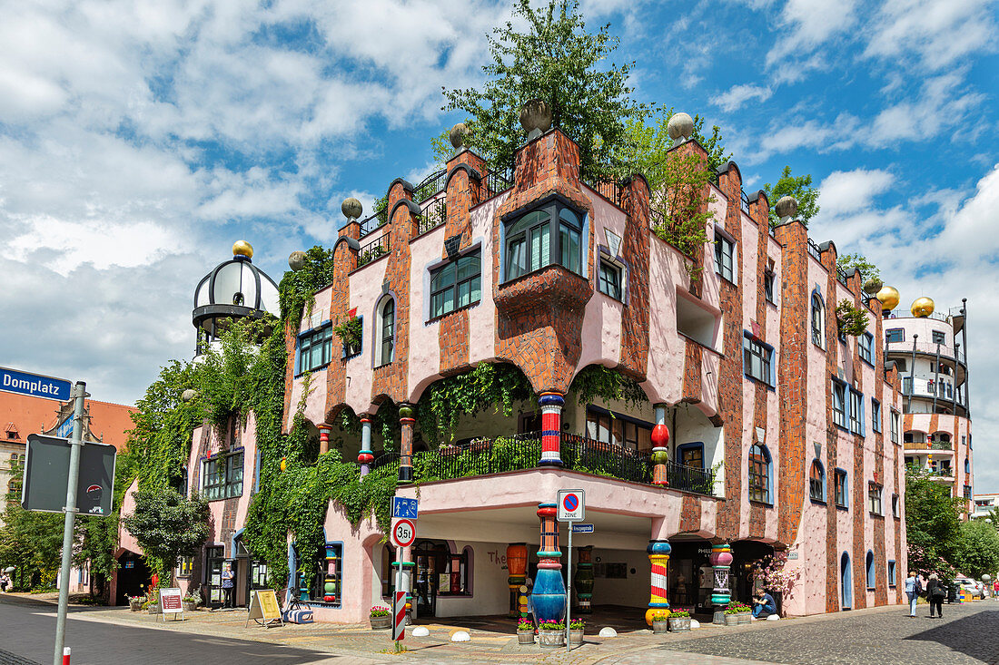 Hundertwasserhaus in Magdeburg, Sachsen-Anhalt, Deutschland