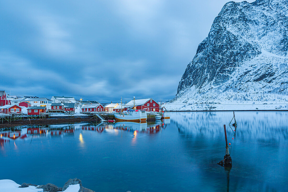 Fishing village of Reine on Lofoten Islands at night, Reine, Norway