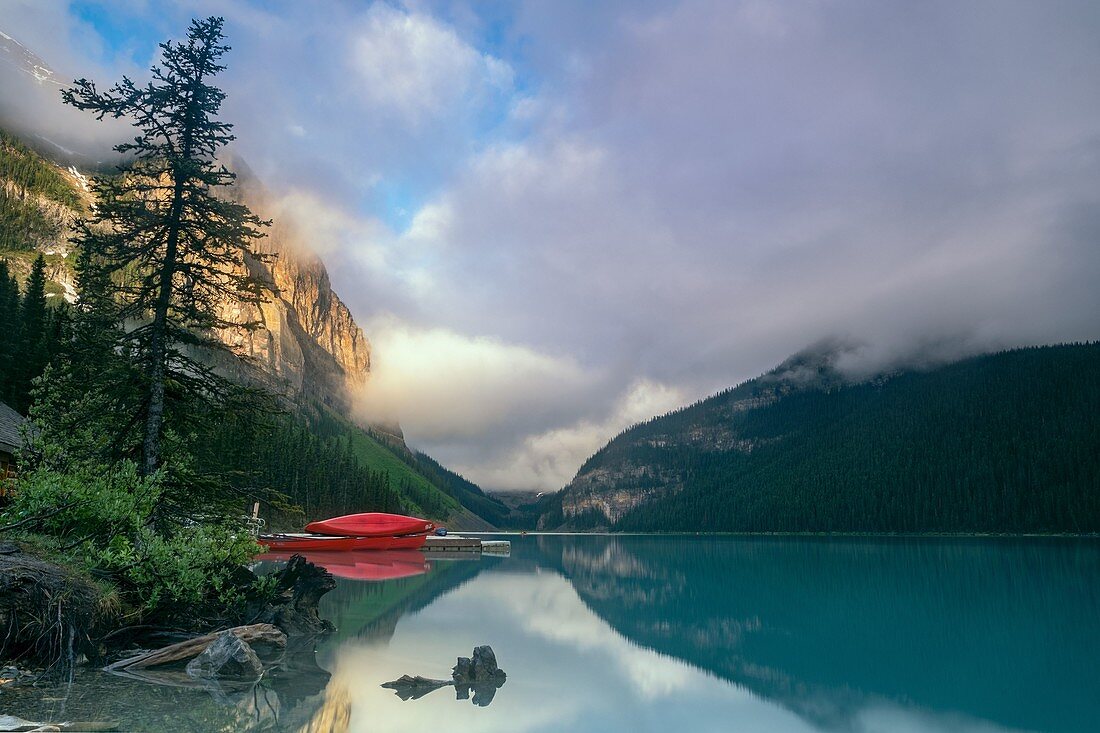 Canada, Alberta, Banff National Park, Lake Louise: first lights on the lake
