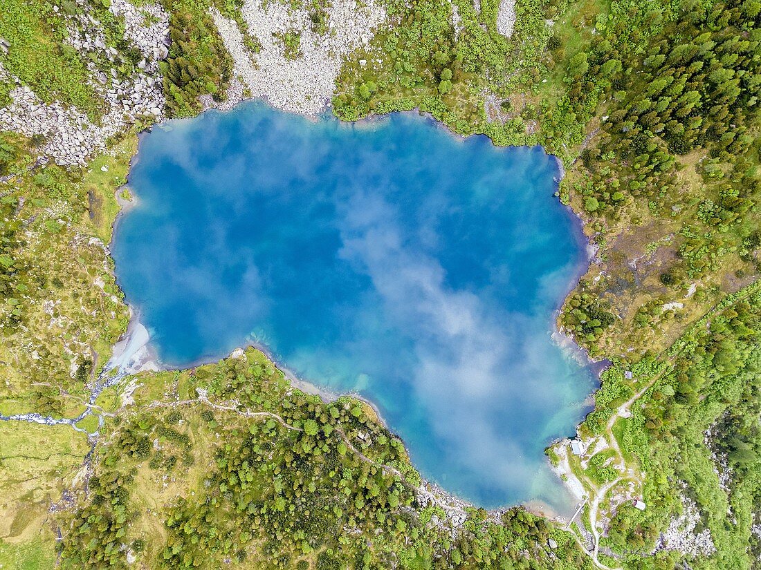 Luftbild der Alpenseen in Vallecamonica, Provinz Brescia, Lombardei, Italien.