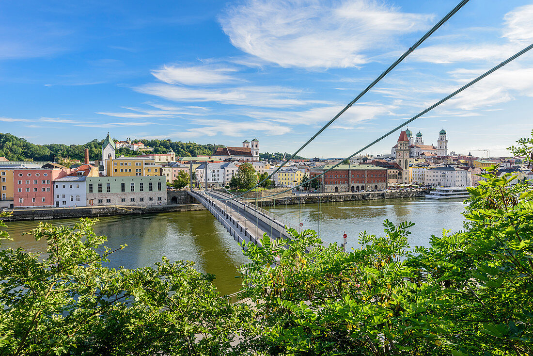 View of the Luitpold Bridge, the old town of Passau and the Danube, Lower Bavaria, Bavaria, Germany