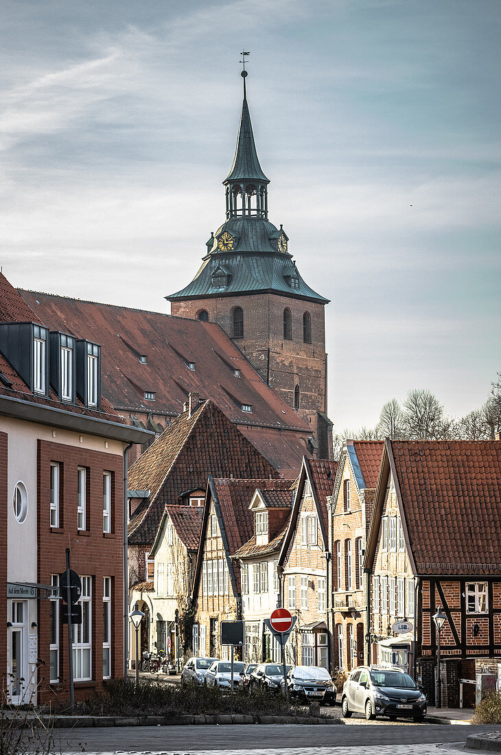 Blick auf die St. Michaelis Kirche in Lüneburg, Niedersachsen, Deutschland