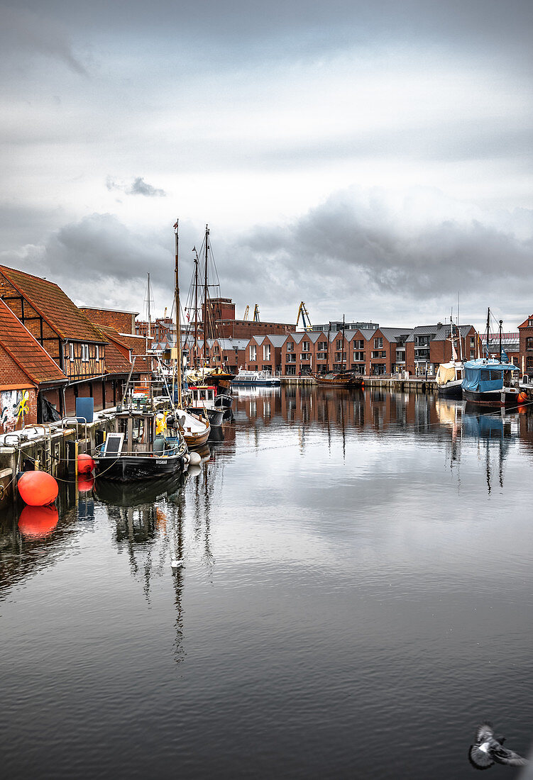 Blick auf den Alten Hafen von Wismar, Deutschland