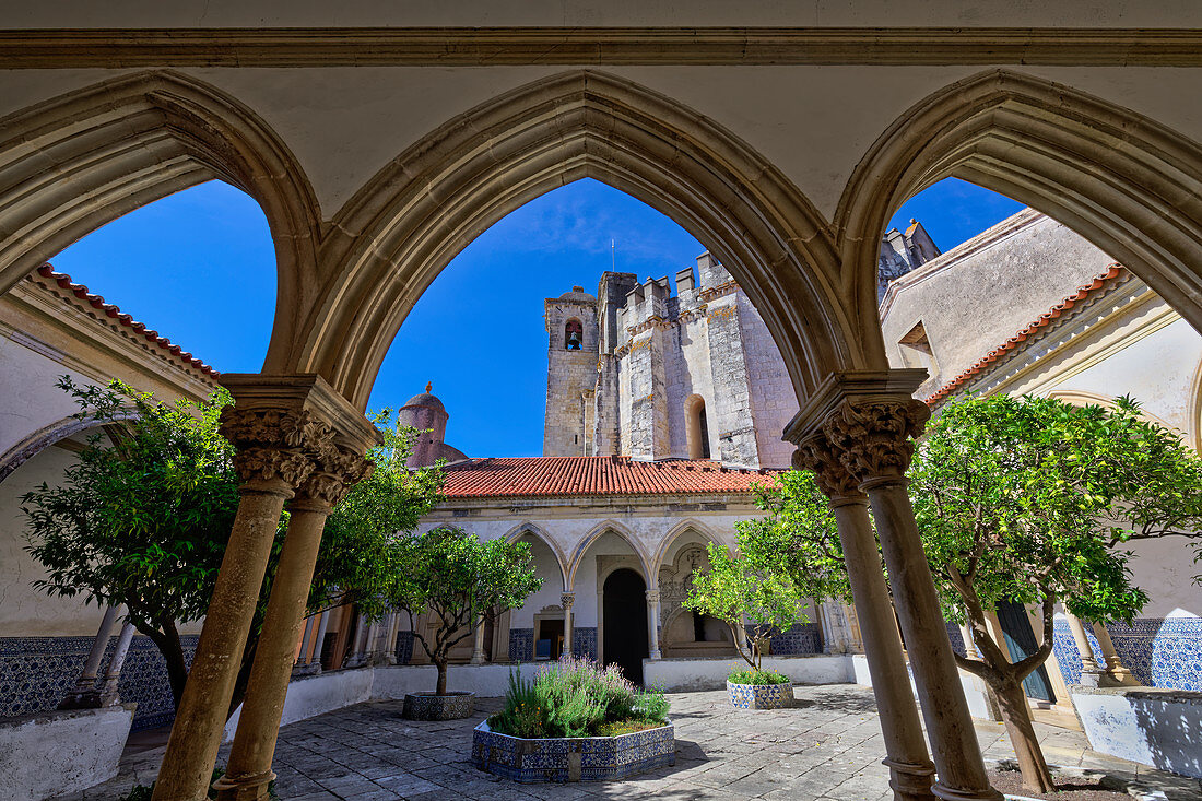 Cemetery cloister and rounded Templar Church, Castle and Convent of the Order of Christ (Convento do Cristo), UNESCO World Heritage Site, Tomar, Santarem district, Portugal, Europe