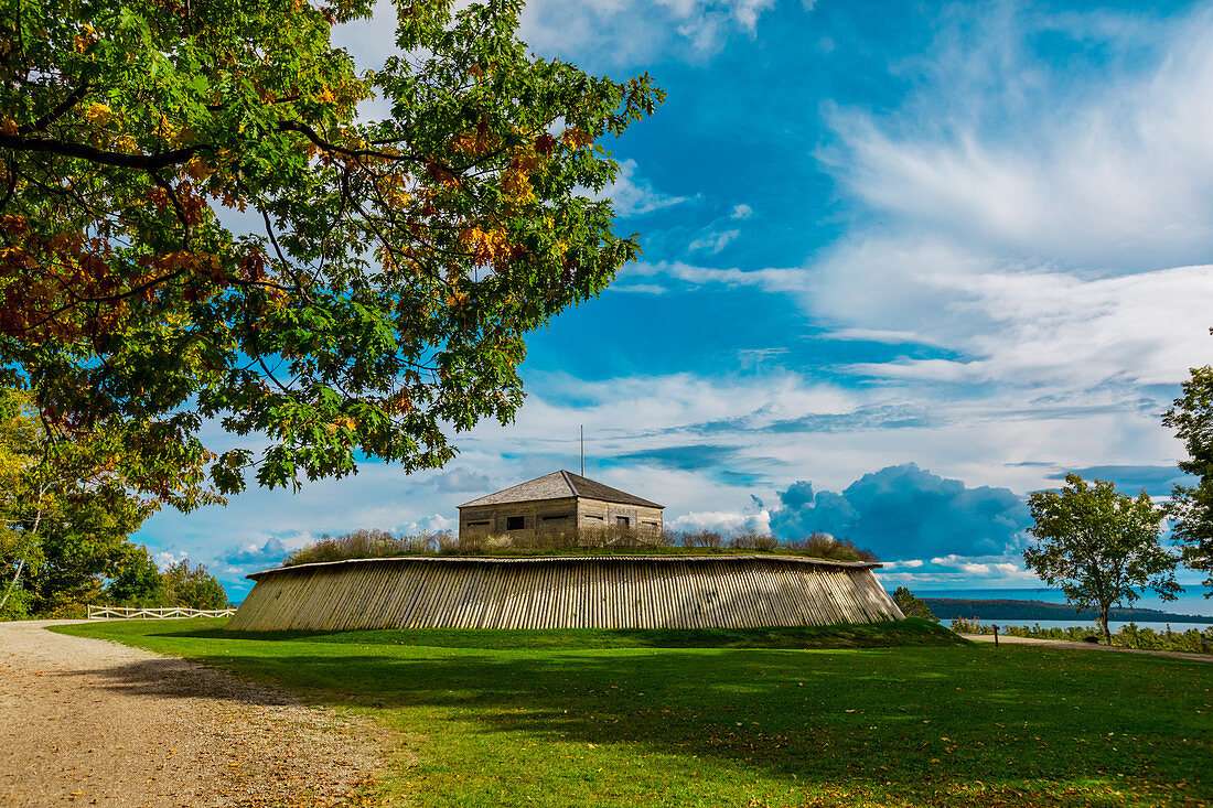 Fort Holmes an einem sonnigen Tag auf Mackinac Island, Michigan, Vereinigte Staaten von Amerika, Nordamerika