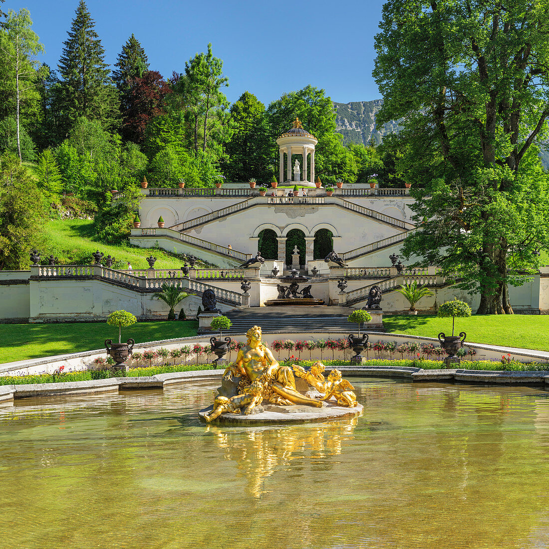 Water Parterre with Flora Fountain, view to Venus Temple, Linderhof Palace, Werdenfelser Land, Bavarian Alps, Upper Bavaria, Germany, Europe