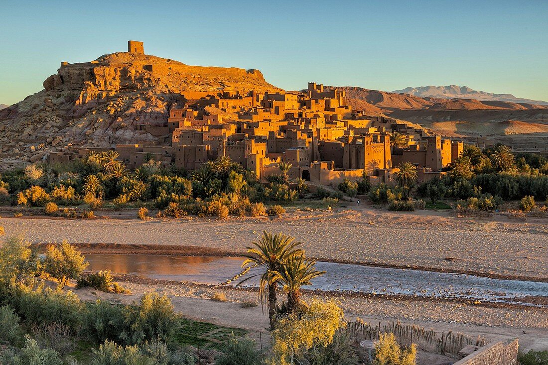 Nordafrika, Afrika, Afrika, Marokko, Drâa-Tafilalet, Ouarzazat, Ait-Ben-Haddou. Ait-Ben-Haddou bei Sonnenaufgang