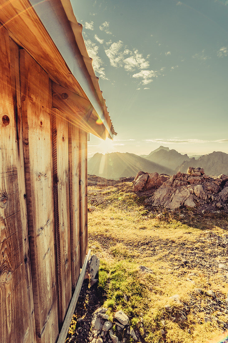 Sonnenaufgang in den Bergen im Rätikon, Vorarlberg, Österreich, Europa