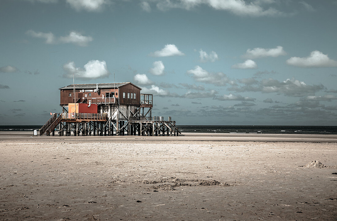 View of the Silbermöwe stilt house restaurant in Sankt Peter-Ording, Germany