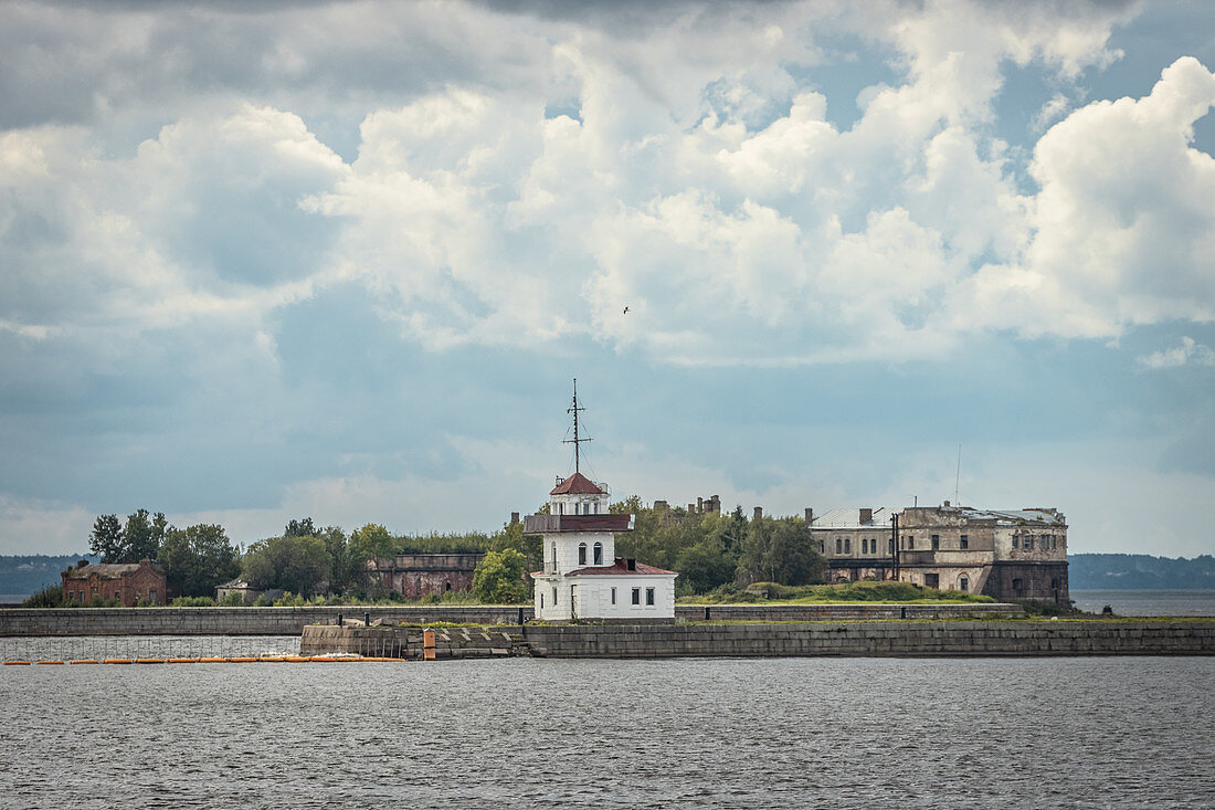 Blick auf das alte Fort in Kronstadt, Russland