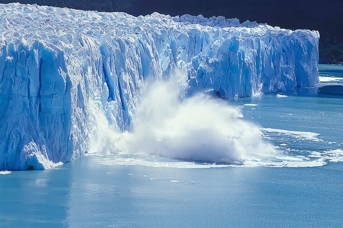 Glacier calving, Perito Moreno Glacier, Los Glaciares National Park, Argentina, South America