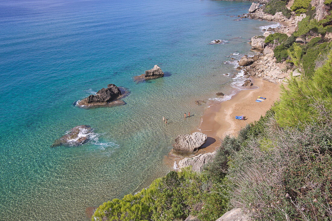 Mirtiotissa Strand, an der Westküste unterhalb des Ortes Pelekas gelegen gilt als einer der schönsten Strände der Insel Korfu, Ionische Inseln, Griechenland