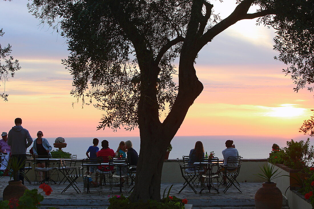 Sonnenuntergang von der Terrasse des Levant Hotel, Pelekas, Insel Korfu, Ionische Inseln, Griechenland