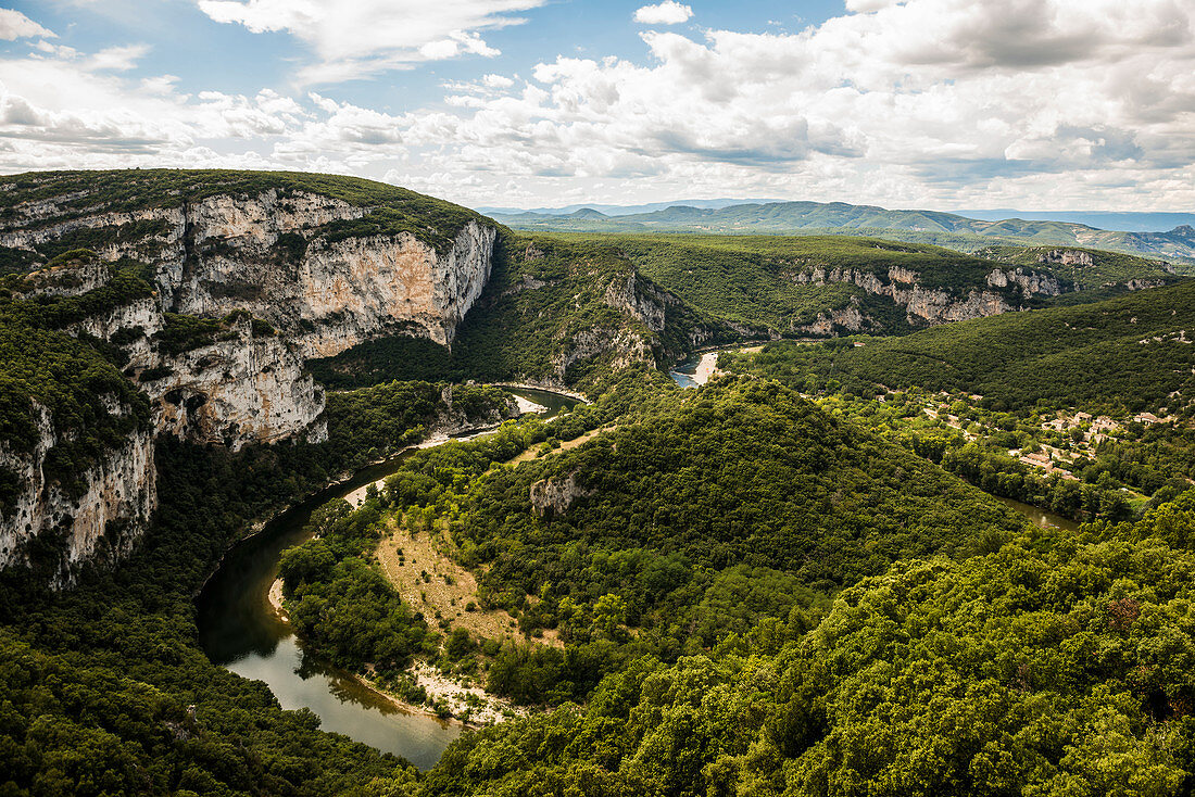 Ardèche, Gorges de l'Ardèche, Vallon-Pont-d'Arc, Rhône-Alpes, France