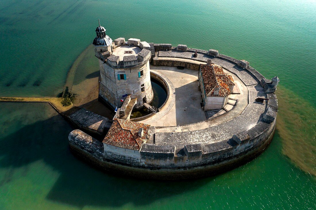 Frankreich, Charente-Maritime, Bourcefranc-le-Chapus, Fort Louvois, der Bau von Fort Louvois oder Fort Chapus wurde von 1691 bis 1694 nach den von Vauban neu definierten Prinzipien der Militärarchitektur durchgeführt (Luftaufnahme) (Luftaufnahme)
