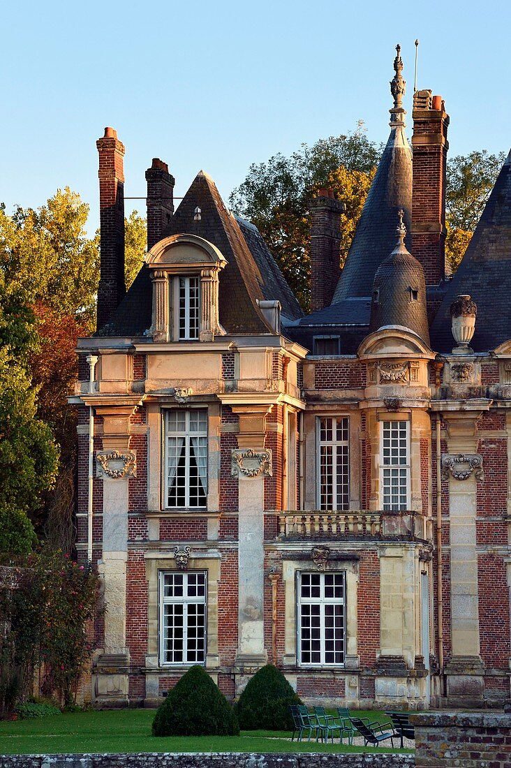 Frankreich, Seine-Maritime, Pays de Caux, Tourville sur Arques, Schloss Miromesnil, Geburtsort des französischen Schriftstellers Guy de Maupassant, Nordfassade