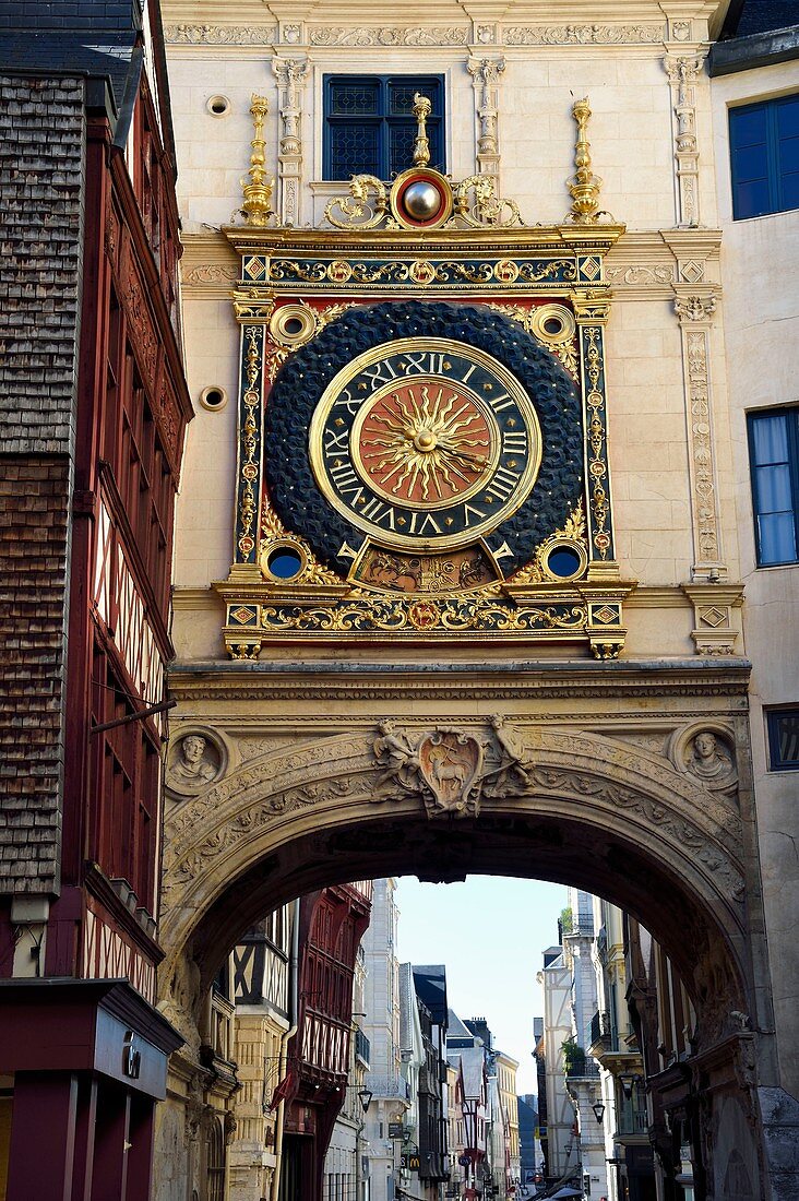 Frankreich, Seine-Maritime, Rouen, die Gros Horloge ist eine astronomische Uhr aus dem 16. Jahrhundert