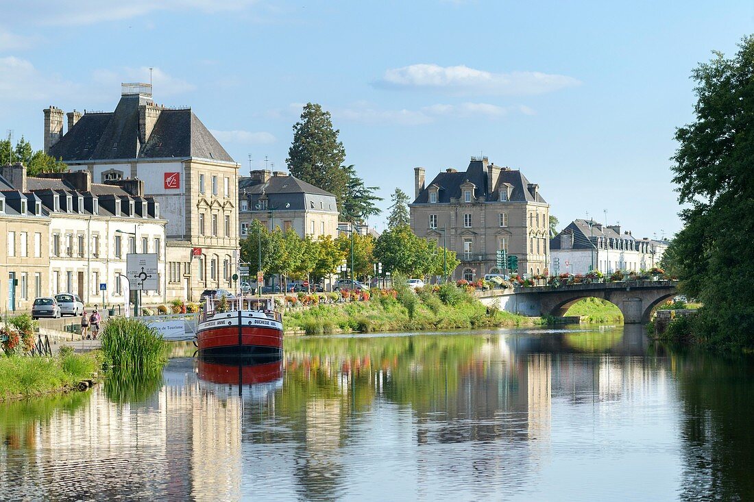 Frankreich, Morbihan, Pontivy, die Stadt seit dem Fluss Blavet