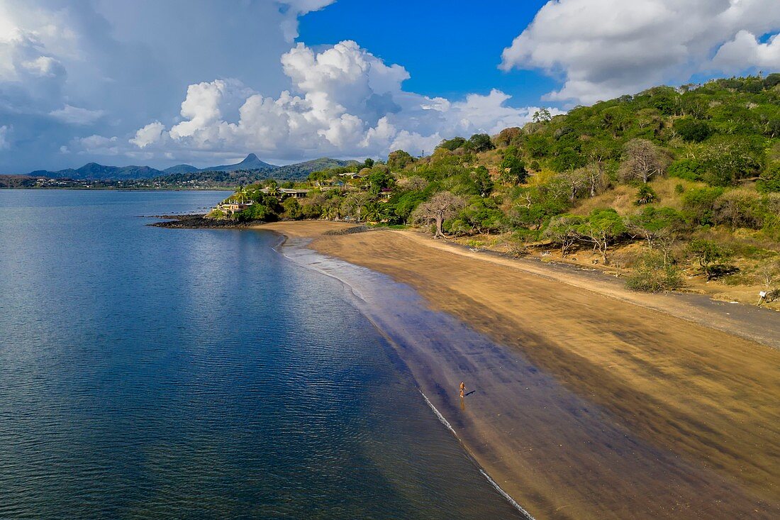Frankreich, Mayotte Island (französisches Übersee-Departement), Grande Terre, Nyambadao, Sakouli Beach und das Hotel Sakouli im Hintergrund (Luftaufnahme)