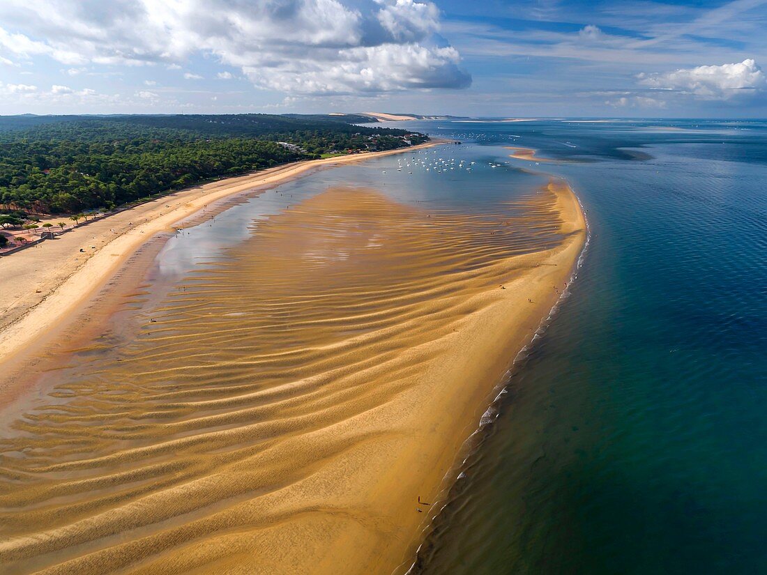 France, Gironde, Bassin d'Arcachon, Arcachon, Pereire sandbank with the Dune of Pilat in the background (aerial view)