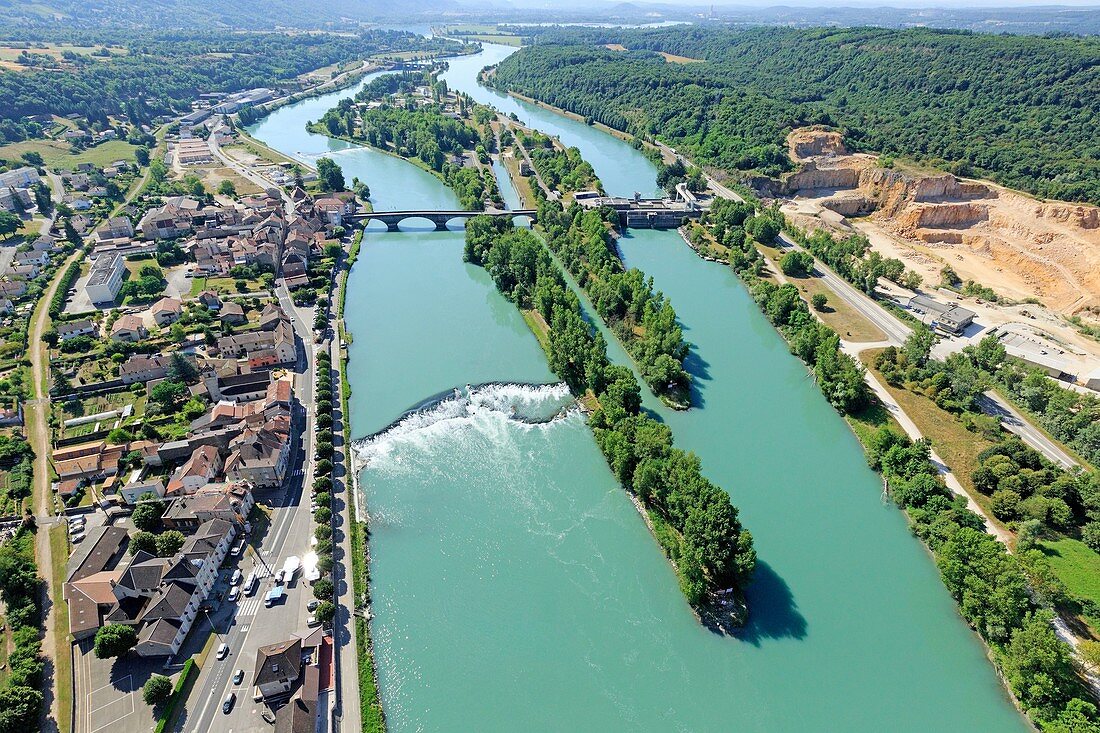 Frankreich, Ain, Sault Brenaz, Schwelle an der Rhone, zentrales Porcieu Amblagnieu rechts (Luftaufnahme)