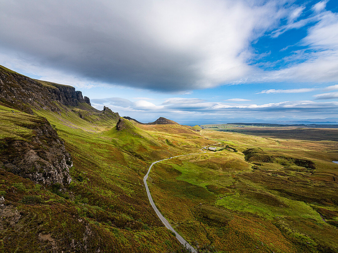 Gebirgslandschaft, Quiraing Erdrutsch, Isle of Skye, Innere Hebriden, Schottland, Vereinigtes Königreich, Europa