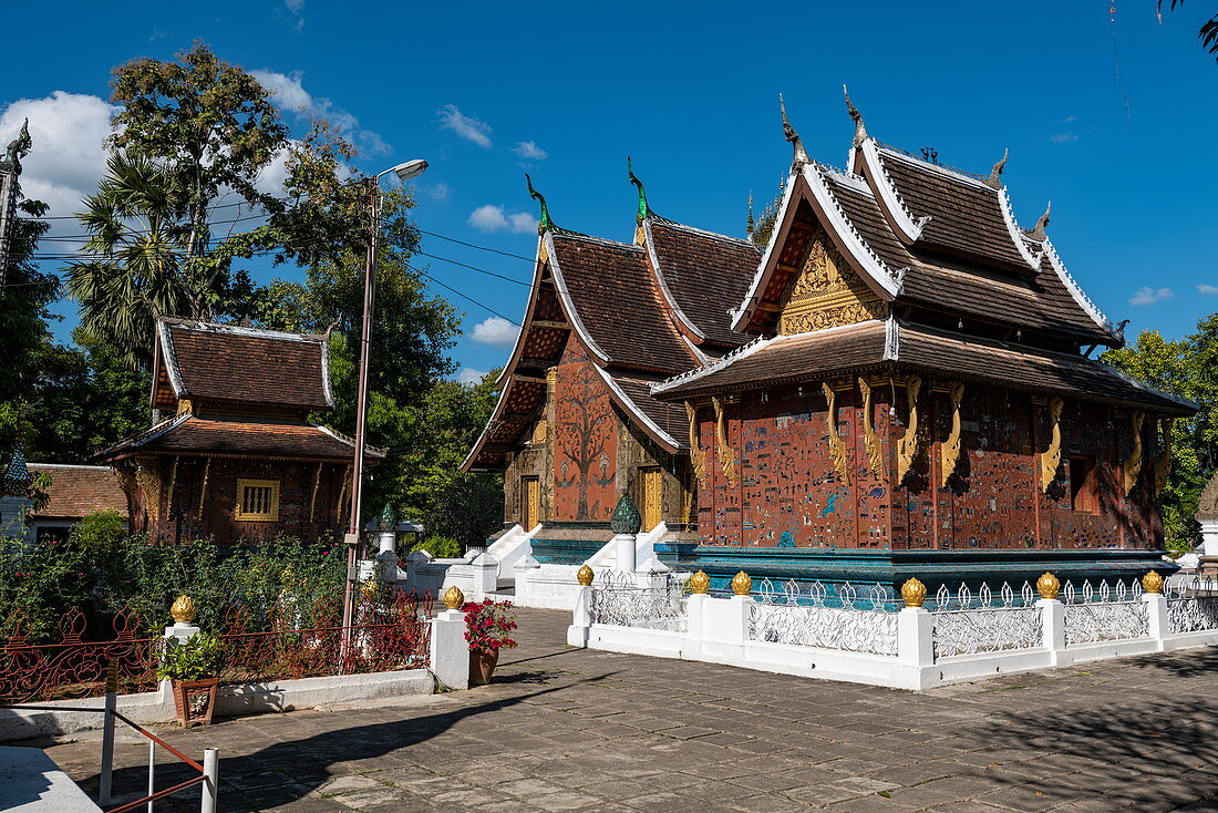 Buddhist temple Wat Xieng Thong (Temple of the Golden City), Luang Prabang, Luang Prabang Province, Laos, Asia