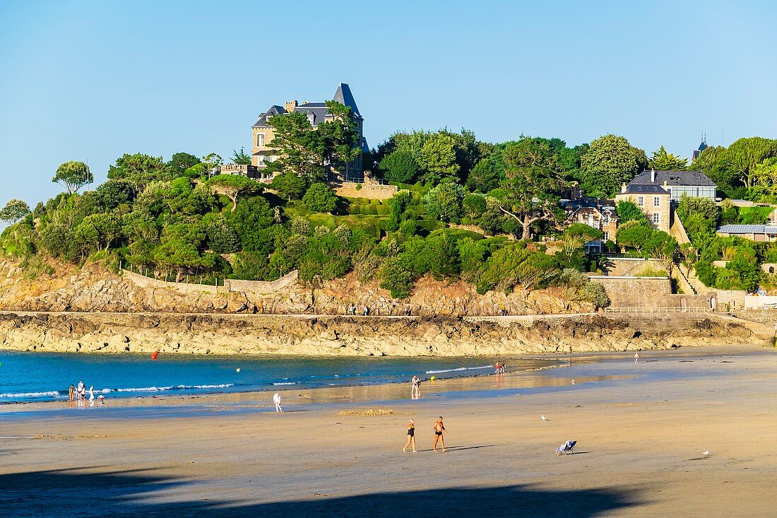 France, Ille-et-Vilaine, Dinard, Ecluse beach