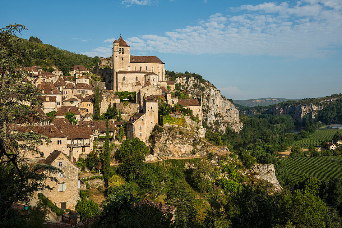 Saint-Cirq-Lapopie, Les Plus Beaux Villages de France, am Lot, Département Lot, Midi-Pyrénées, Frankreich