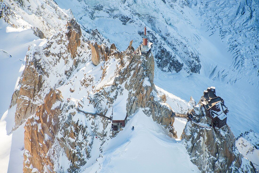 Frankreich, Haute Savoie, Chamonix Mont Blanc, Aiguille du Midi (Luftbild)