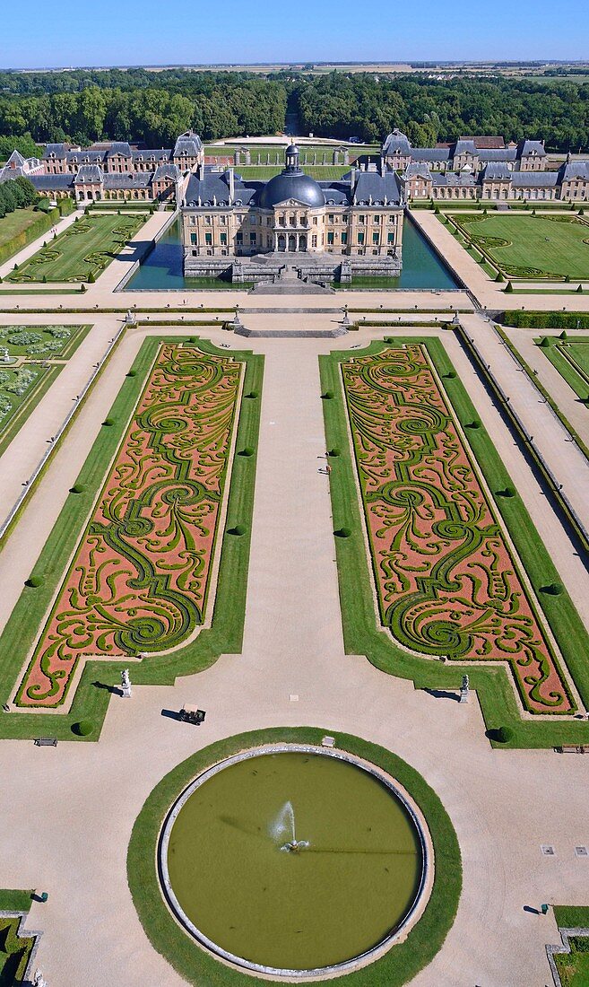 Frankreich, Seine et Marne, Maincy, das Schloss und die Gärten von Vaux le Vicomte (Luftbild)