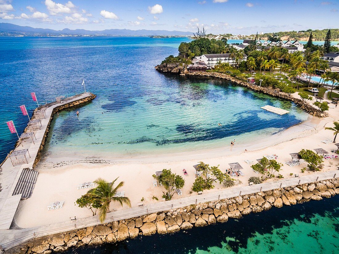 Frankreich, Karibik, Kleine Antillen, Guadeloupe, Grande-Terre, Le Gosier, Creole Beach Hotel (Luftaufnahme)