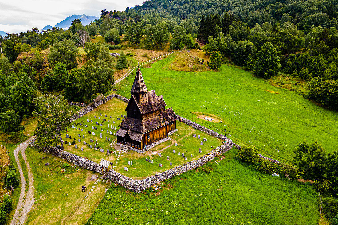 Urnes Stabkirche, UNESCO-Weltkulturerbe, Lustrafjord, Norwegen, Skandinavien, Europa