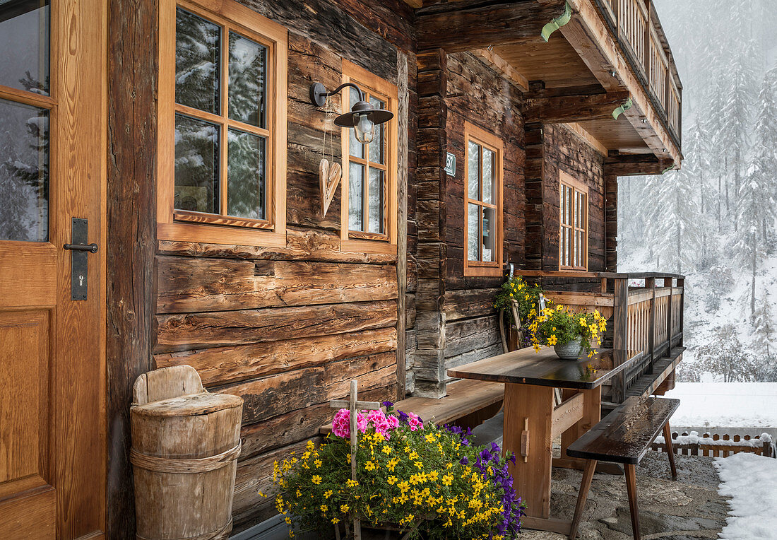 Historic mountain farm in limestone, Innervillgraten, Villgratental, East Tyrol, Tyrol, Austria