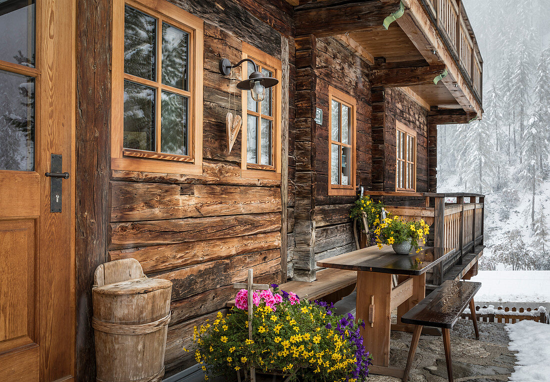 Historischer Bergbauernhof in Kalkstein, Innervillgraten, Villgratental, Osttirol, Tirol, Österreich