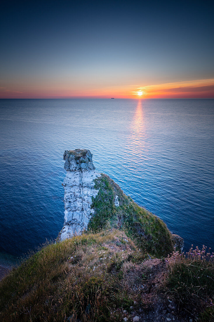 Rock needle on the Alabaster Coast near Étretat, Normandy, France.