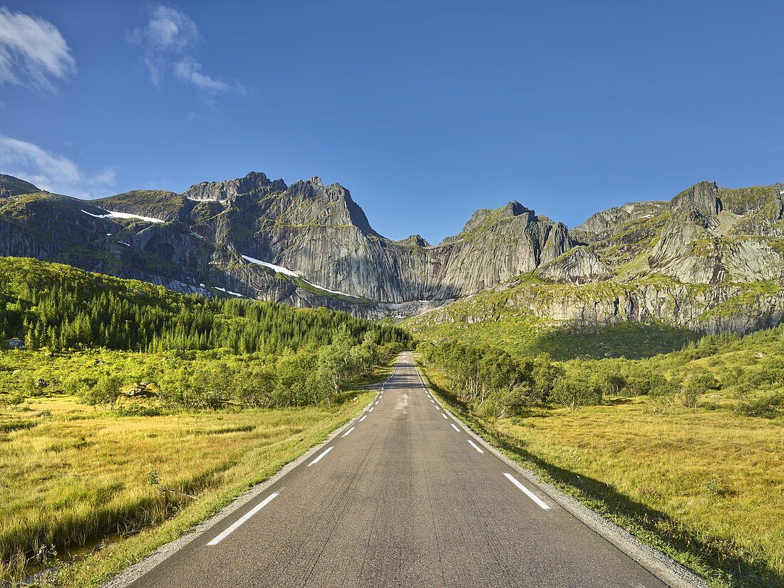 Stjerntinden, road to Nusfjord, Flakstadoya, Lofoten, Nordland, Norway