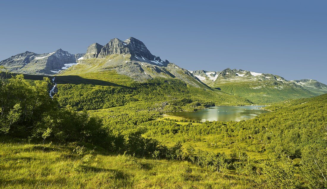 Skarfjellet, Innerdalen, More og Romsdal, Norway